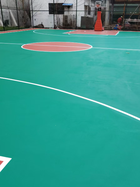 荆州 球场长期使用易出现地面开裂